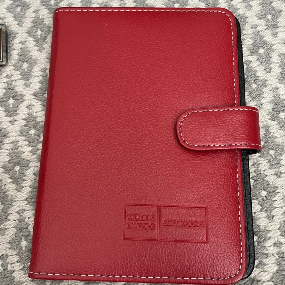 Wells Fargo Pony Water Bottle Folio Keychain